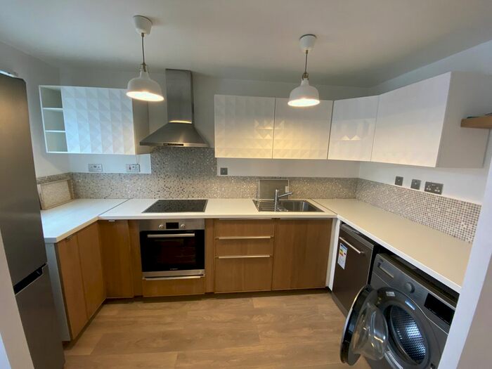 1 Bedroom Maisonette To Rent In Springwood Crescent, Edgware, HA8