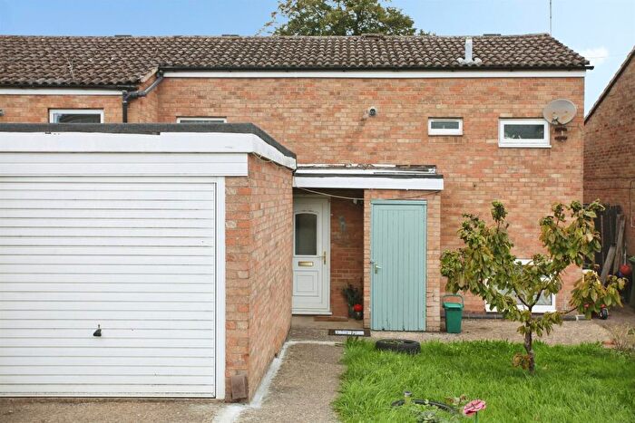 3 Bedroom End Of Terrace House For Sale In Seathwaite, Rugby, CV21