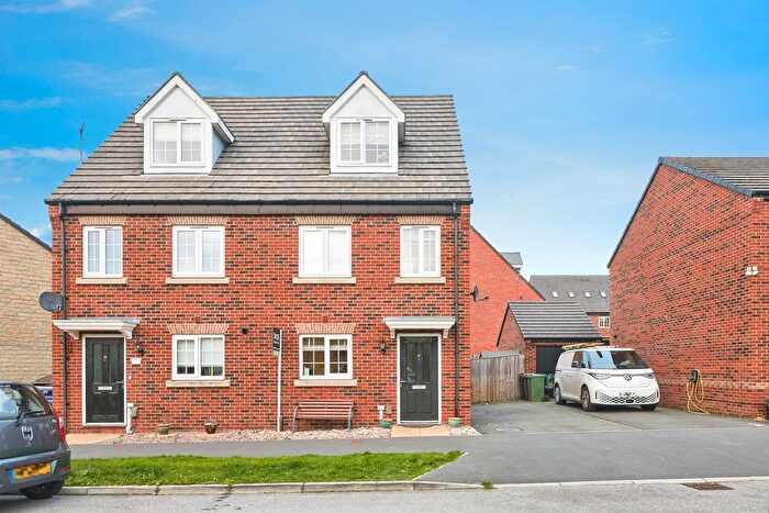 3 Bedroom Semi Detached House For Sale In Moseley Beck Crescent, Leeds, LS16