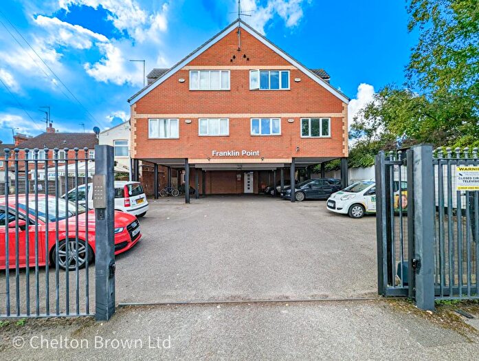 2 Bedroom Apartment To Rent In Weedon Road, Northampton, NN5