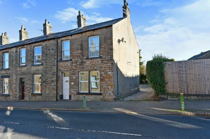 1 Bedroom Apartment To Rent In Market Street, Mottram, Hyde, Greater Manchester, SK14