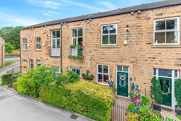 4 Bedroom Terraced House For Sale In Woodfield Road, Cullingworth, BD13