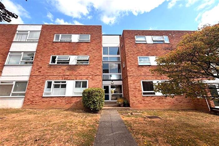 2 Bedroom Apartment To Rent In Cheyne Court, Glengal Road, Woodford Green, IG8