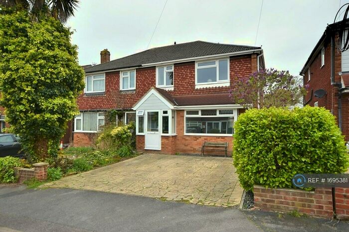 3 Bedroom Semi-Detached House To Rent In Margarita Road, Fareham, PO15