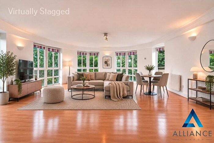 1 Bedroom Apartment For Sale In Queens Court, Brightlingsea Place, Northey Street, London, E14