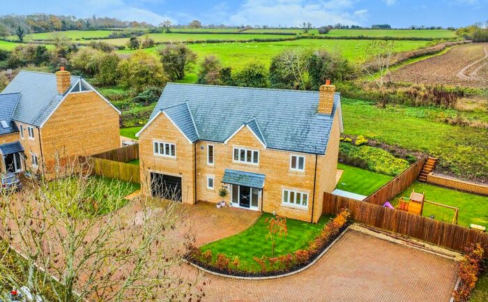 6 Bedroom Detached House For Sale In Home Farm Close, Lighthorne, Warwick, CV35