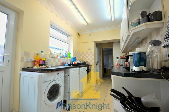 4 Bedroom Terraced House To Rent In Warwards Lane, Selly Oak, Birmingham, B29