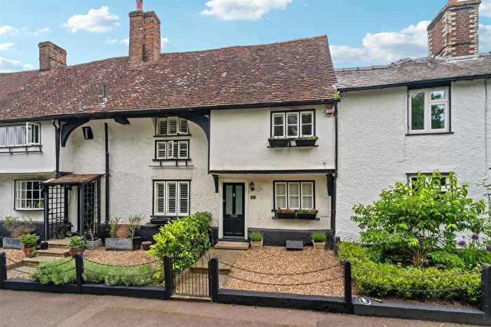 2 Bedroom Property To Rent In High Street, Walkern, Hertfordshire, SG2