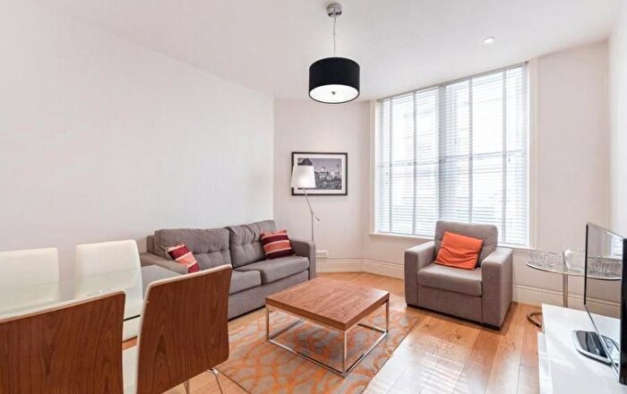 2 Bedroom Flat To Rent In Montagu Mansions, Marylebone, London, W1U