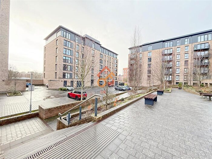 1 Bedroom Flat To Rent In Lincoln Apartments, Lexington Gardens, Birmingham, B15