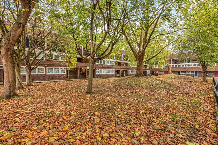 1 Bedroom Flat For Sale In Marlborough Road, Finsbury Park, N19