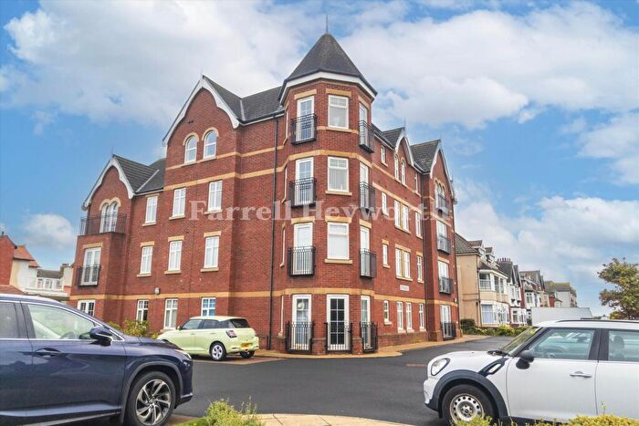 2 Bedroom Flat For Sale In Fairhaven Road, Lytham St. Annes, FY8