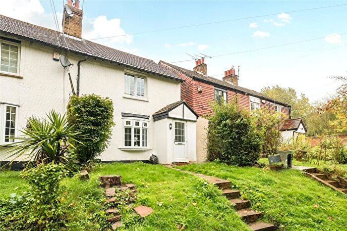 2 Bedroom Cottage To Rent In Parkgate Cottages, Orpington, BR6