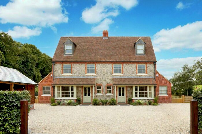 4 Bedroom Semi-Detached House To Rent In Bottom House Farm Lane, Chalfont St. Giles, HP8