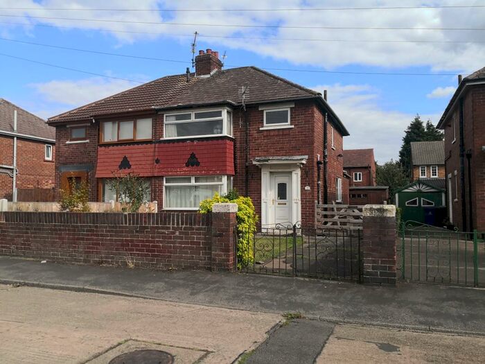 3 Bedroom Semi Detached House For Sale In Baldwin Avenue, Doncaster, DN5