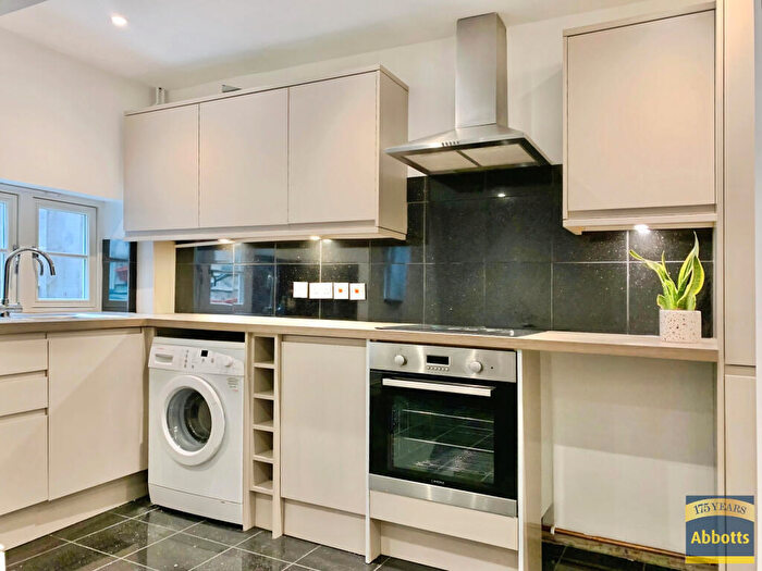 2 Bedroom Flat To Rent In St Johns Street, Bury St Edmunds, IP33