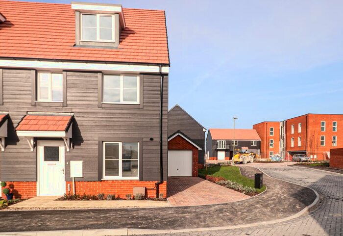 3 Bedroom Semi-Detached House To Rent In Tweed Road, Andover, SP11