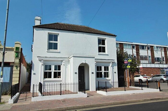 1 Bedroom Flat To Rent In Highland Road, Southsea, Hampshire, PO4