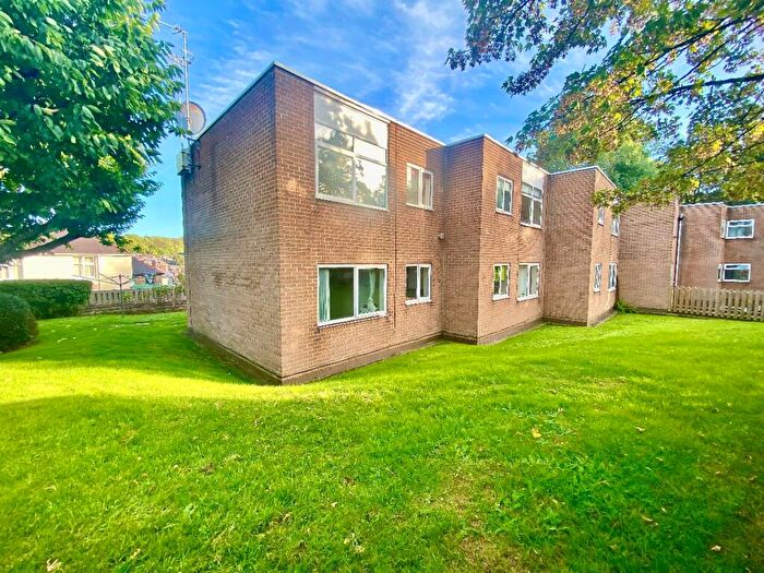 Apartment To Rent In Flat, Dobbin Court, Dobbin Hill, Sheffield, S11