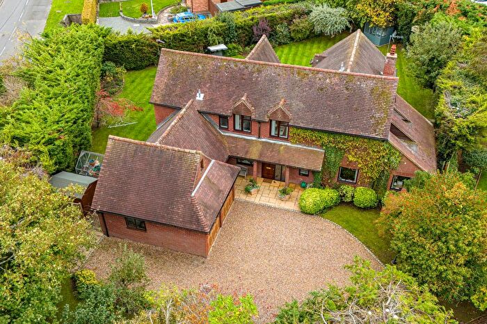 5 Bedroom Detached House For Sale In Lodge Farm Close, Weston Turville, HP22