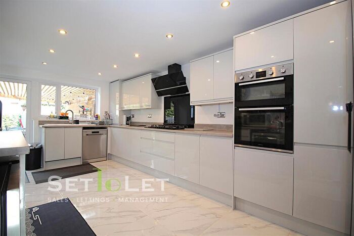 4 Bedroom House For Sale In Ash Tree Road, Oadby, Leicester, LE2