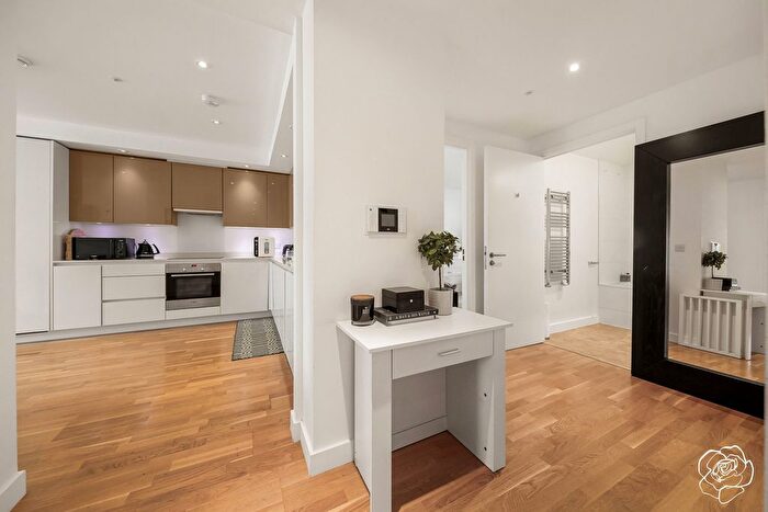 3 Bedroom Flat For Sale In Chroma Mansions, Penny Brookes Street, Stratford, E20