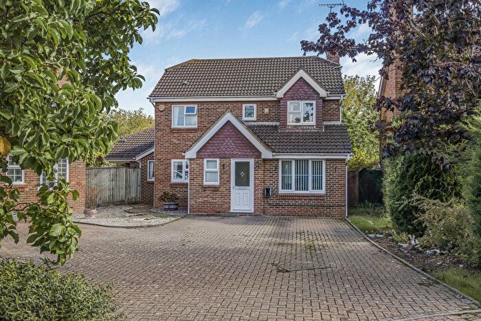 4 Bedroom Detached House For Sale In Cherwell Close, Didcot, OX11