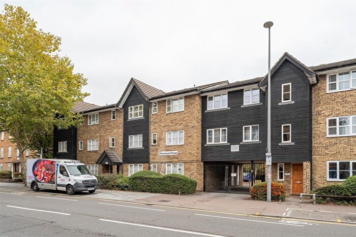 1 Bedroom Flat For Sale In High Road Leytonstone, Leytonstone, E11