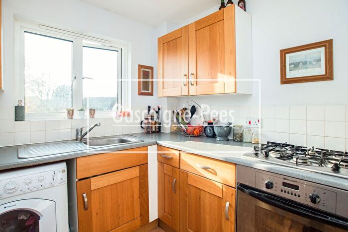 1 Bedroom Flat To Rent In Pankhurst Road, Walton-On-Thames, KT12