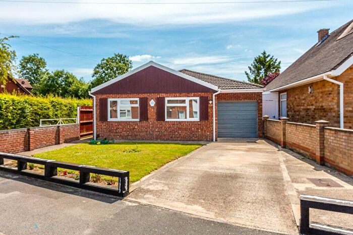 3 Bedroom Detached Bungalow To Rent In Hayden Road, Rushden, NN10