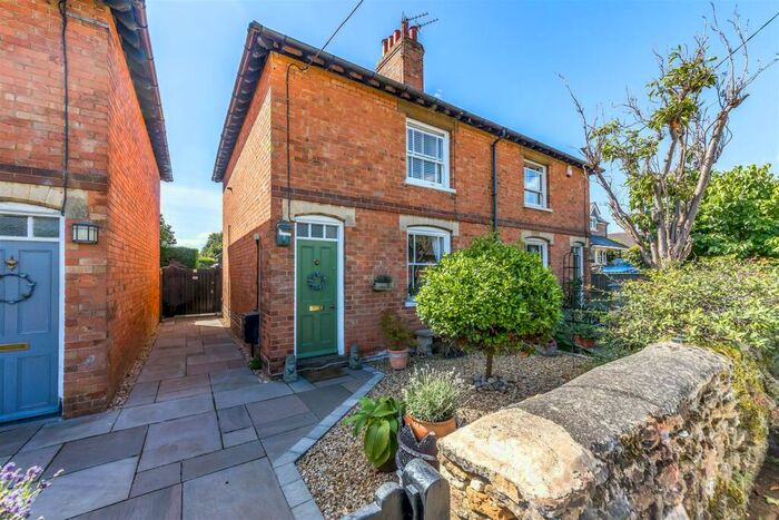 2 Bedroom Character Property For Sale In Brookdene, Ashwell, Rutland, LE15