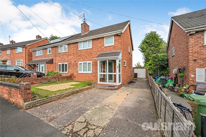 3 Bedroom Semi Detached House For Sale In Landor Road, Redditch, Worcestershire, B98