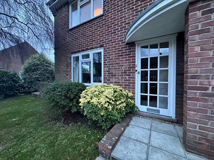 1 Bedroom Apartment To Rent In Duncan Road, Chichester, PO19