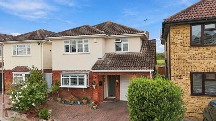 4 Bedroom Detached House For Sale In Westwater, Benfleet, SS7