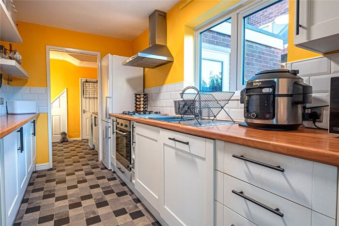 3 Bedroom Semi-Detached House For Sale In Wigford Road, Dosthill, Tamworth, Staffordshire, B77