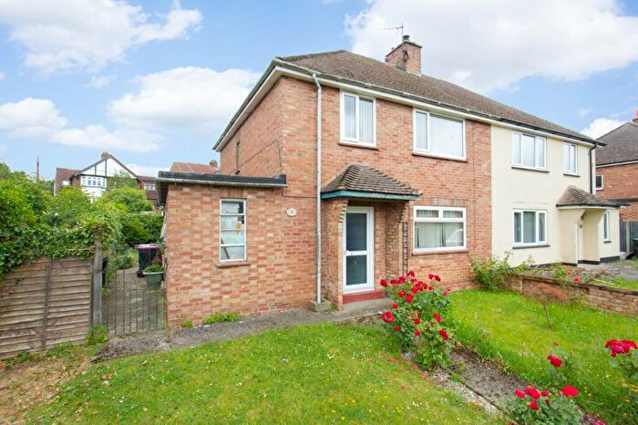 3 Bedroom Semi-Detached House For Sale In Highland Road, Chartham, Canterbury, Kent, CT4