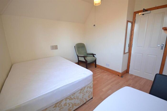Studio To Rent In Wokingham Road, Reading, RG6