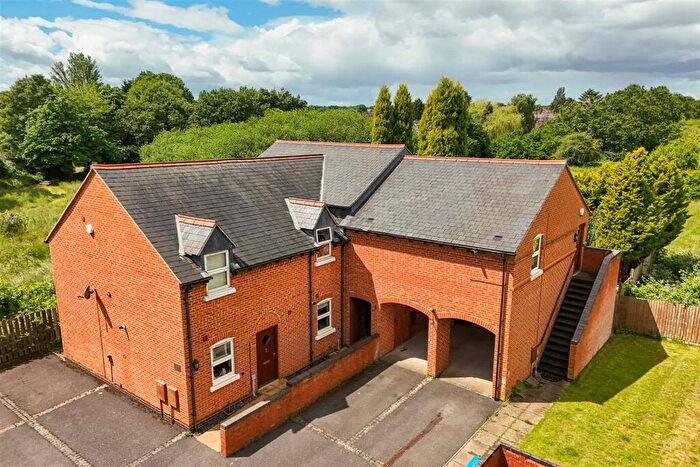 2 Bedroom Terraced House For Sale In Wagon Lane, Solihull, B92