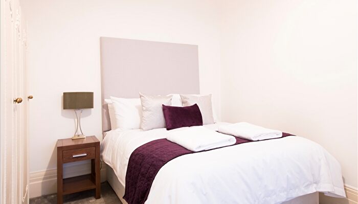 5 Bedroom Apartment To Rent In Park Road, London, NW8
