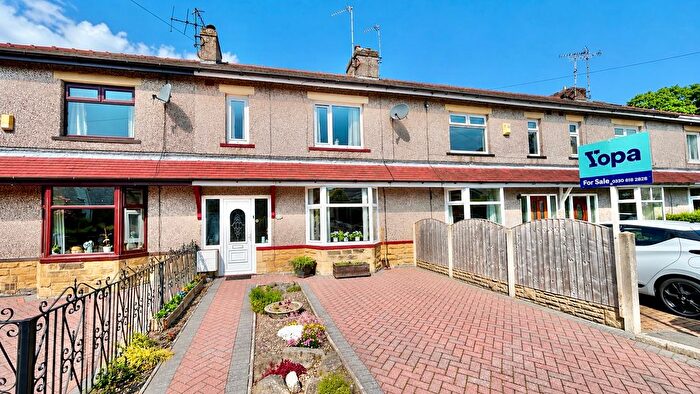 3 Bedroom Terraced House For Sale In Priestfield Avenue, Colne, BB8