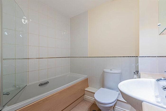 1 Bedroom Flat For Sale In Clive Road, Canton, Cardiff, CF5