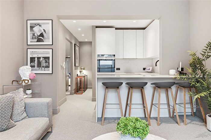 2 Bedroom Flat For Sale In Gloucester Avenue, Primrose Hill, London, NW1