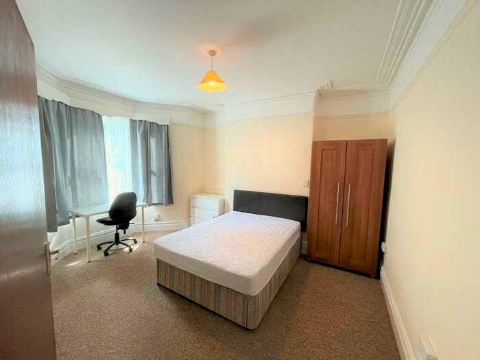 1 Bedroom Terraced House To Rent In Cowley Bridge Road, Exeter, EX4