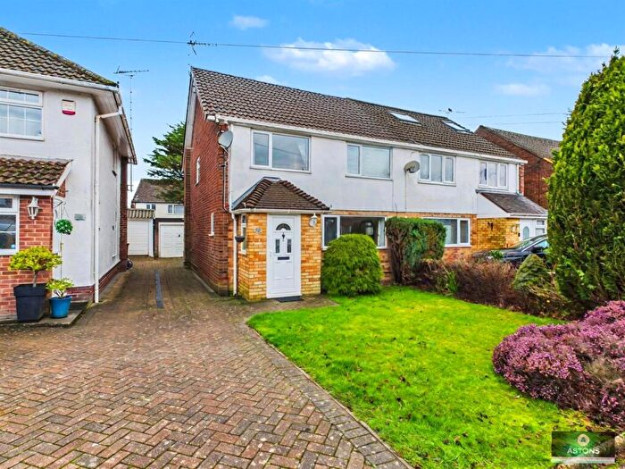 3 Bedroom Semi-Detached House To Rent In Pound Hill, RH10