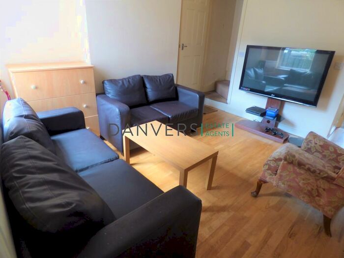 3 Bedroom Terraced House To Rent In Ridley Street, Leicester, LE3