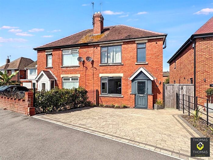 3 Bedroom Semi Detached House To Rent In Old Painswick Road, Gloucester, GL4