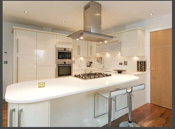 2 Bedroom Flat To Rent In Littleacre, Hermitage Lane, Windsor, SL4