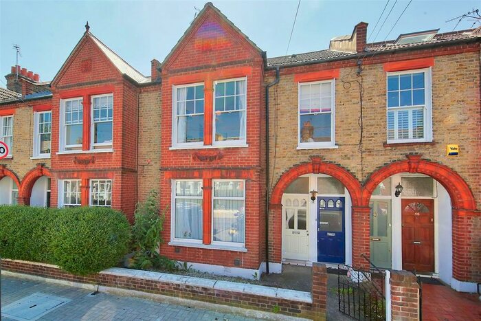 2 Bedroom Flat To Rent In Isis Street, London, SW18