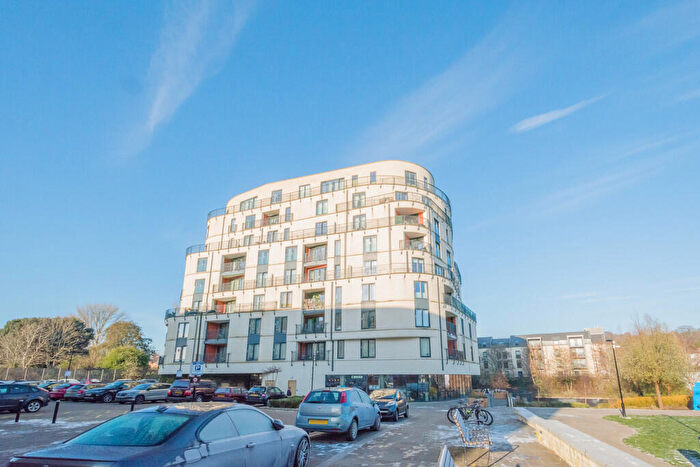 2 Bedroom Apartment To Rent In Sovereign Point, Bath, BA2