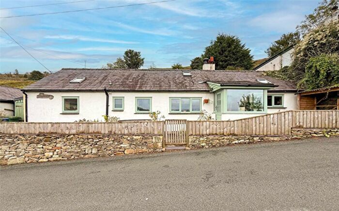 3 Bedroom Link Detached House For Sale In Gallt Y Foel, Caernarfon, Gwynedd, LL55